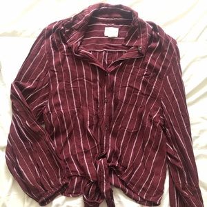 ⭐️2/$10⭐️ American Eagle Outfitters Button Down Top